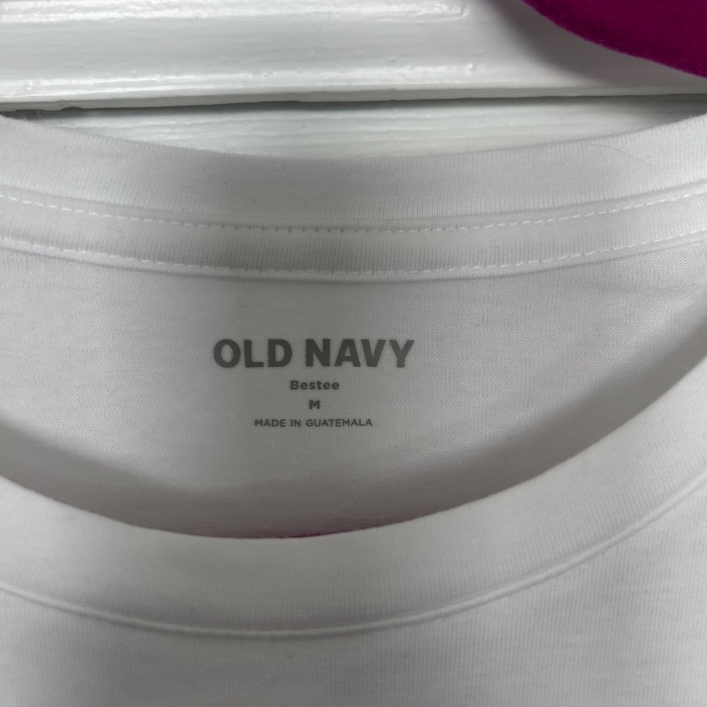 Old Navy Women's Bestee Long Sleeve Tee Size M - Picture 2 of 2
